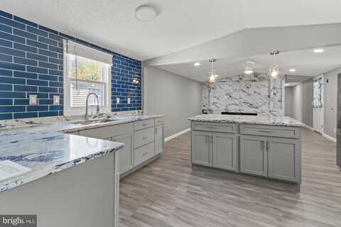 92 PATUXENT MOBILE ESTATES, LOTHIAN, MD 20711