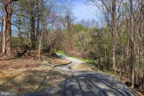 3841 SHAWS SCHOOL ROAD, BROGUE, PA 17309
