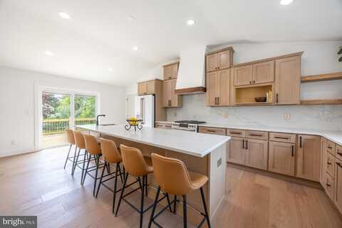 48 MOUNTAIN VIEW, EWING, NJ 08628