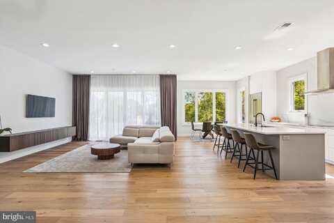 14051 ESWORTHY ROAD, GERMANTOWN, MD 20874