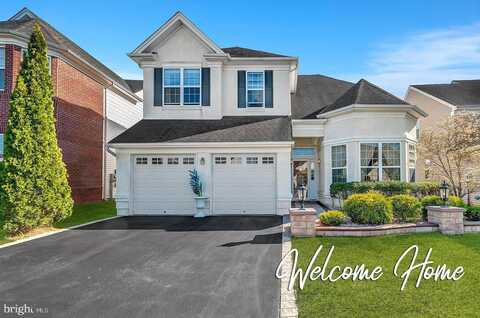 14 GODDARD DRIVE, CRANBURY, NJ 08512