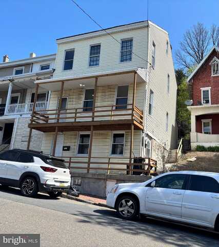 212 N GEORGE STREET, POTTSVILLE, PA 17901
