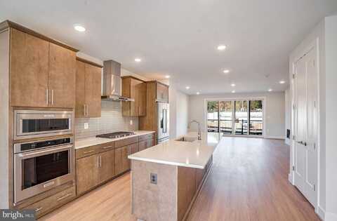 1613 FELLOWSHIP SQUARE, RESTON, VA 20190