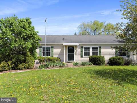 115 CAMELOT DRIVE, CHAMBERSBURG, PA 17202