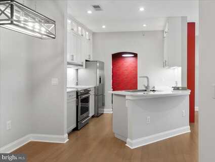 720 WALKER SQ SQUARE, CHARLOTTESVILLE, VA 22903
