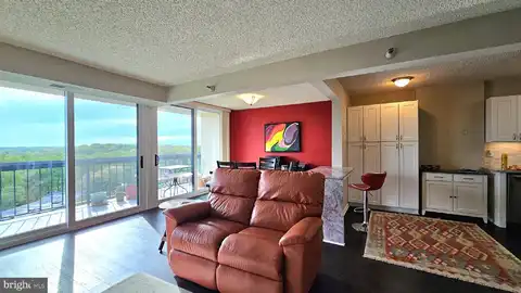 7401 WESTLAKE TERRACE, BETHESDA, MD 20817