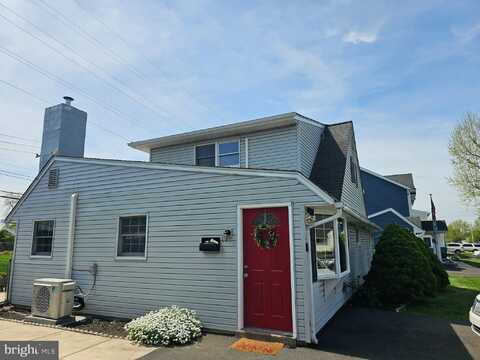 56 CORAL LANE, LEVITTOWN, PA 19055