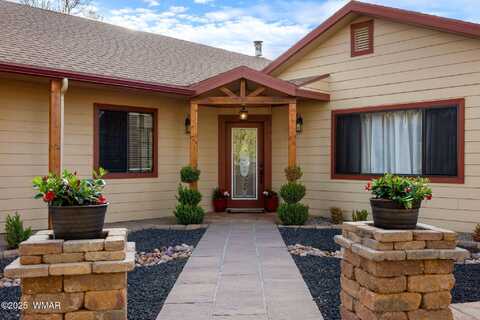 983 Oak Grove Road, Show Low, AZ 85901