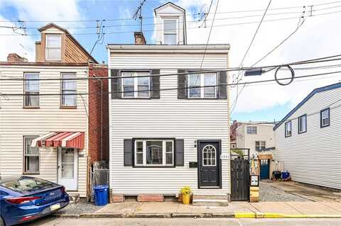1711 Larkins Way, South Side, PA 15203