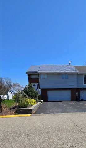 198 Cambria Hill Dr, Derry, PA 15084