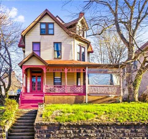 742 Chartiers Ave, McKees Rocks, PA 15136