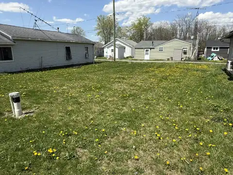 8952 Maple Street, Lakeview, OH 43331
