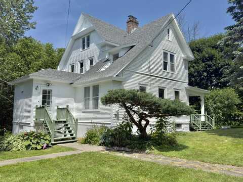 21 Oak Street, Champlain, NY 12919