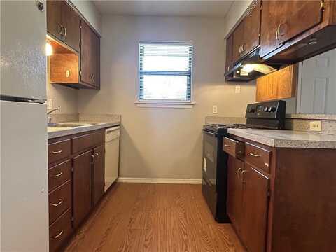 1650 N Sang AVE Unit #111, Fayetteville, AR 72703