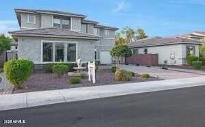 8510 W MYRTLE Avenue, Glendale, AZ 85305