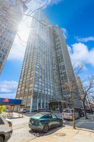 655 W. Irving Park Road, Chicago, IL 60613