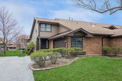 120 White Birch Lane, Westmont, IL 60559