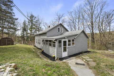 30 Glassworks Rd, Lanesborough, MA 01224