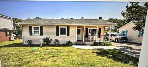 451 Cape Lookout Drive, Harkers Island, NC 28531