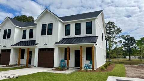 103 Star Lake Circle, Cape Carteret, NC 28584