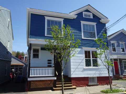32-34 8th Street, Hudson, NY 12534