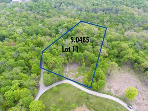 11 Merwin Farms Dr, Paris, OH 45157