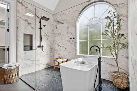 18730 Floyd Court, Davidson, NC 28036