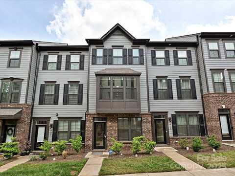 417 Tristram Lane, Charlotte, NC 28205