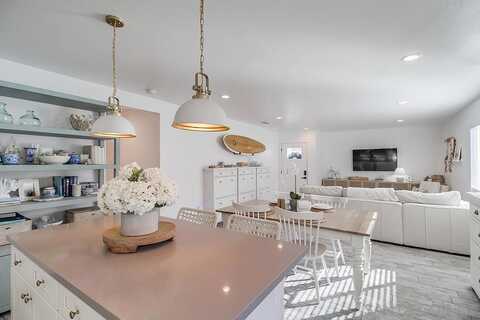 Florence, IMPERIAL BEACH, CA 91932