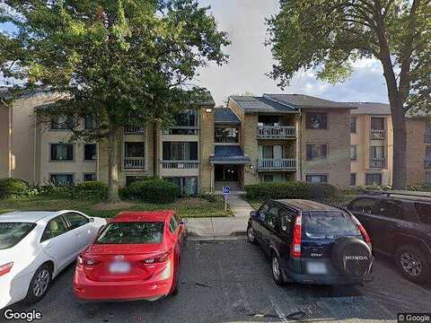 Valentino Dr, Unit 7313, Oakton, VA 22124