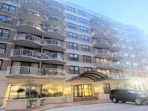Braddock Place 316, Alexandria, VA 22314