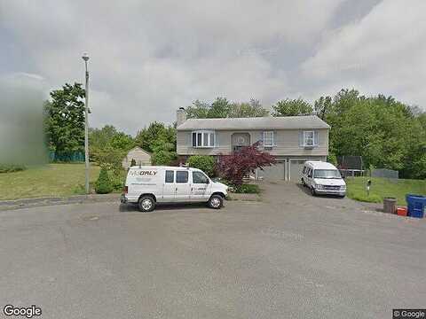 Laurie, WATERBURY, CT 06704