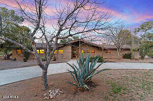 E Loma Linda Drive, Wickenburg, AZ 85390