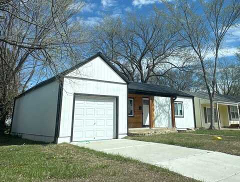 Main Street Ter, Osawatomie, KS 66064