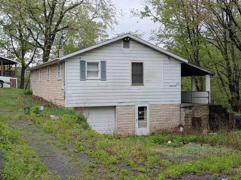 Brown, PINE GROVE, PA 17963