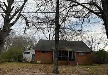 Rogers Ave, Louisvill, MS 39339