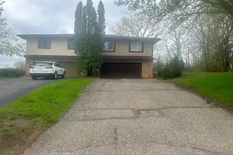 Cantebury Circle S, Eagan, MN 55123