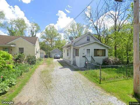 Flora, AKRON, OH 44314