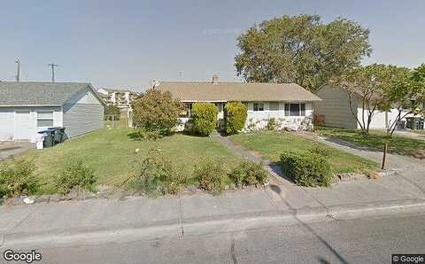 Loop, MOSES LAKE, WA 98837