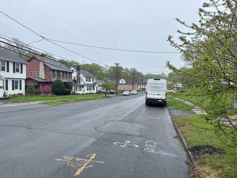Columbus, MERIDEN, CT 06451