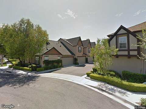 Three Vines, LADERA RANCH, CA 92694