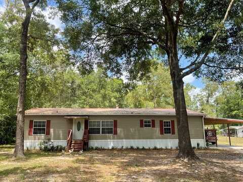 7111 165th St, Trenton, FL 32693