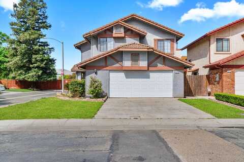 467 Alluvial Avenue E, Fresno, CA 93720