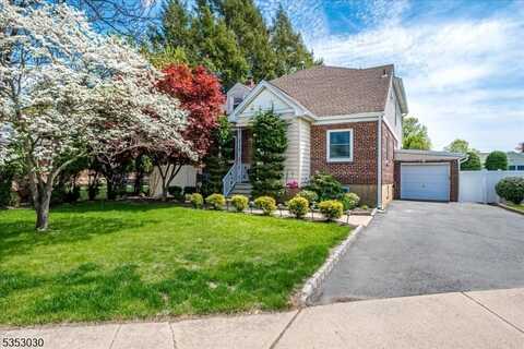 115 Oakmanor Pkwy, South Plainfield, NJ 07080
