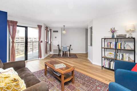 10Th, SAINT PAUL, MN 55101