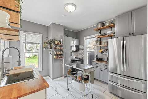 California, MINNEAPOLIS, MN 55418