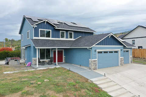 Camina, MEDFORD, OR 97504