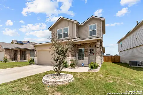 Middle Green, FLORESVILLE, TX 78114