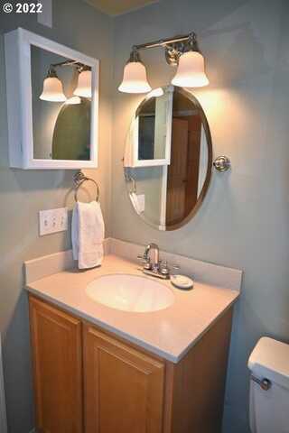 Leonard, LAKE OSWEGO, OR 97034