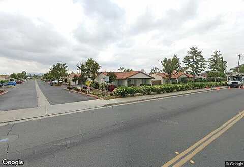 King, HEMET, CA 92543